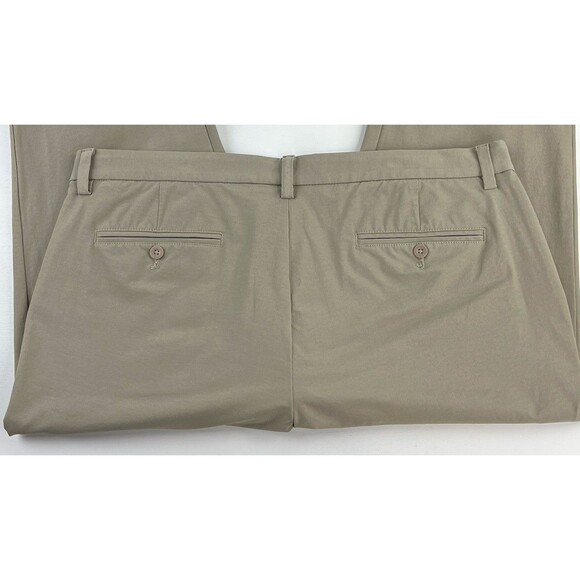 Vineyard Vines Men 38x32 Beige Performance On The Go OTG Pant Golf Original Fit - Picture 3 of 8